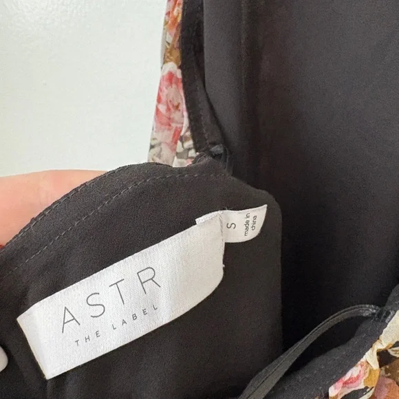 Astr Floral Maxi Dress - Picture 5 of 6